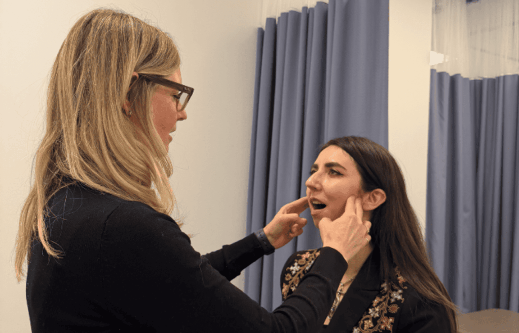 TMJ pain treatment with physiotherapy