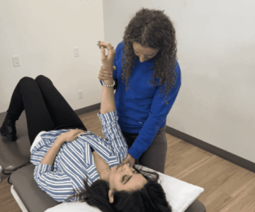 shoulder pain when lying down